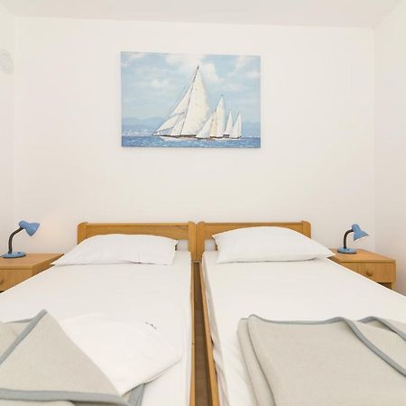 Apartments Starine Beach Pirovac Εξωτερικό φωτογραφία