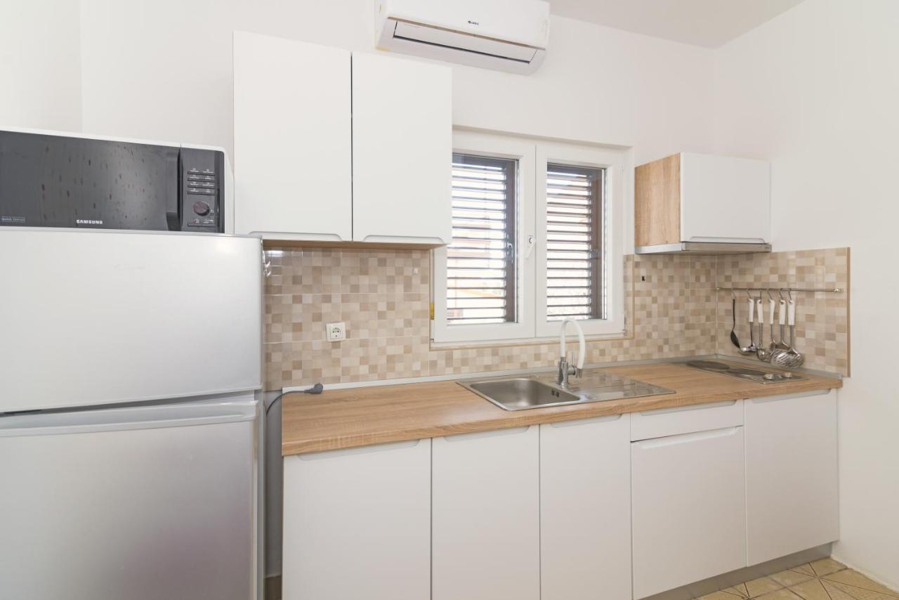 Apartments Starine Beach Pirovac Εξωτερικό φωτογραφία